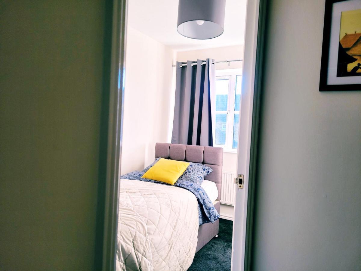 Modern 2 Bed House- Free Parking And Close To The Centre Bristol Buitenkant foto