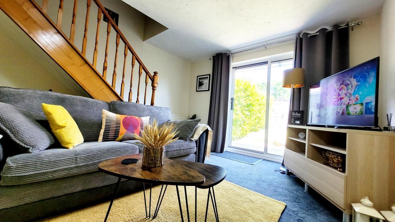 Modern 2 Bed House- Free Parking And Close To The Centre Bristol Buitenkant foto