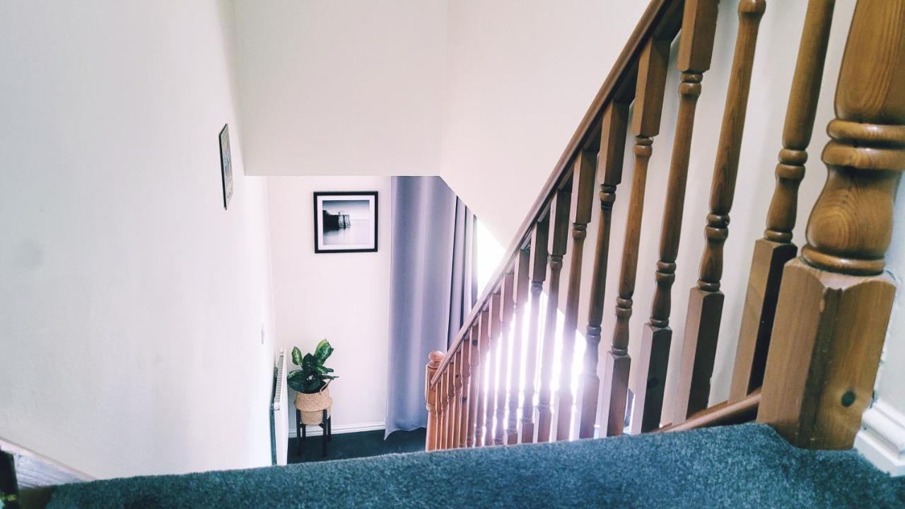 Modern 2 Bed House- Free Parking And Close To The Centre Bristol Buitenkant foto